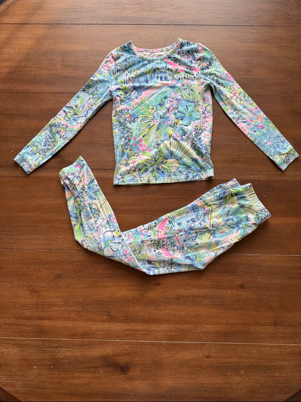Size 10 Lilly Pulitzer Girls stretch cotton pajamas